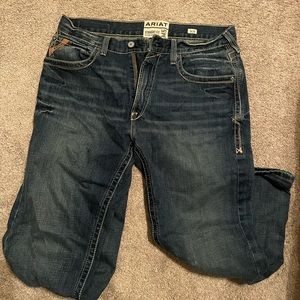 Ariat M5 Straight Fit, Straight Leg bootcut jeans.